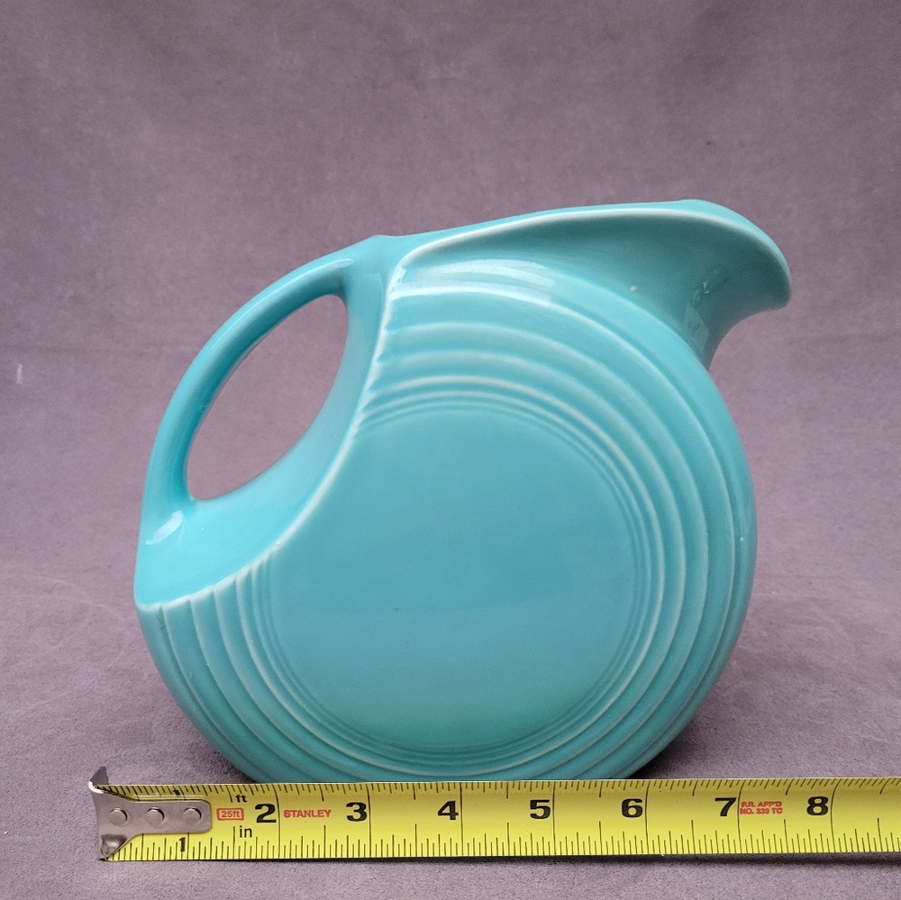 Vintage Homer Laughlin Fiesta Large Disc Water Pitcher - Picture 7 of 8